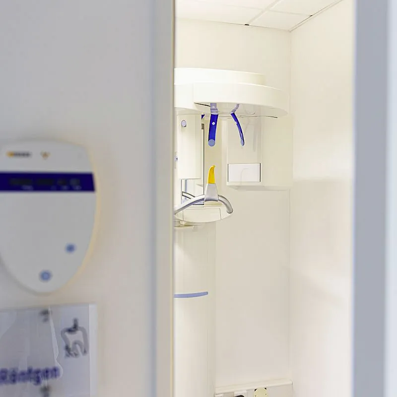 Zahnarzt Berlin Friedenau, Zahnarztpraxis Friedenau, Zahnarzt Kuhnke, Markus Kuhnke, Zahnarzt Friedenau, Zahnschmerzen, Wurzelkanalbehandlung, Zahnfleischentzündung, Parodontose, Prophylaxe, Professionelle Zahnreinigung, Zahnreinigung, Bleaching, Zahnaufhellung, Zahnarzt, Zahnarzt Berlin, Zahnarzt
