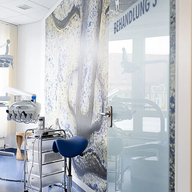 Zahnarzt Berlin Friedenau, Zahnarztpraxis Friedenau, Zahnarzt Kuhnke, Markus Kuhnke, Zahnarzt Friedenau, Zahnschmerzen, Wurzelkanalbehandlung, Zahnfleischentzündung, Parodontose, Prophylaxe, Professionelle Zahnreinigung, Zahnreinigung, Bleaching, Zahnaufhellung, Zahnarzt, Zahnarzt Berlin, Zahnarzt